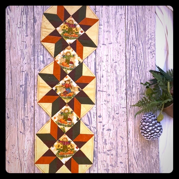 Reversible handmade fall harvest table runner. - Picture 2 of 8